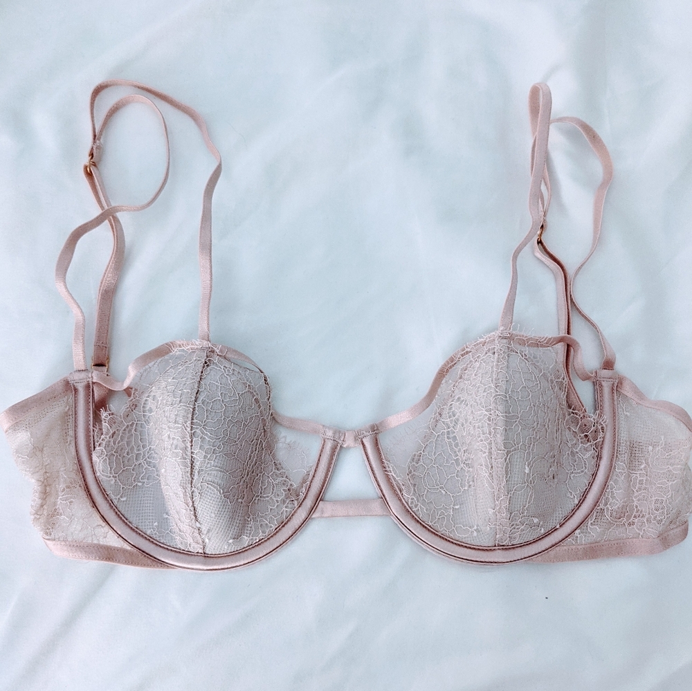 Victoria's Secret Balconet Bra LIKE NEW!